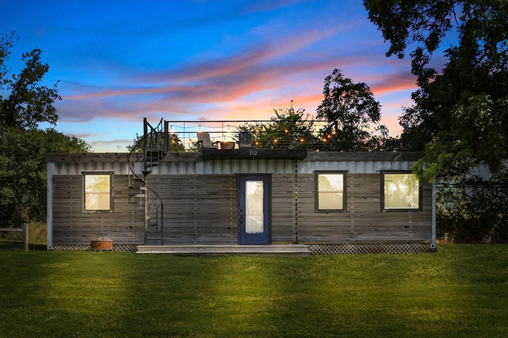 The Woods- Container Tiny House 12 Min To Magnolia/Baylor/Downtown Villa Bellmead Eksteriør billede